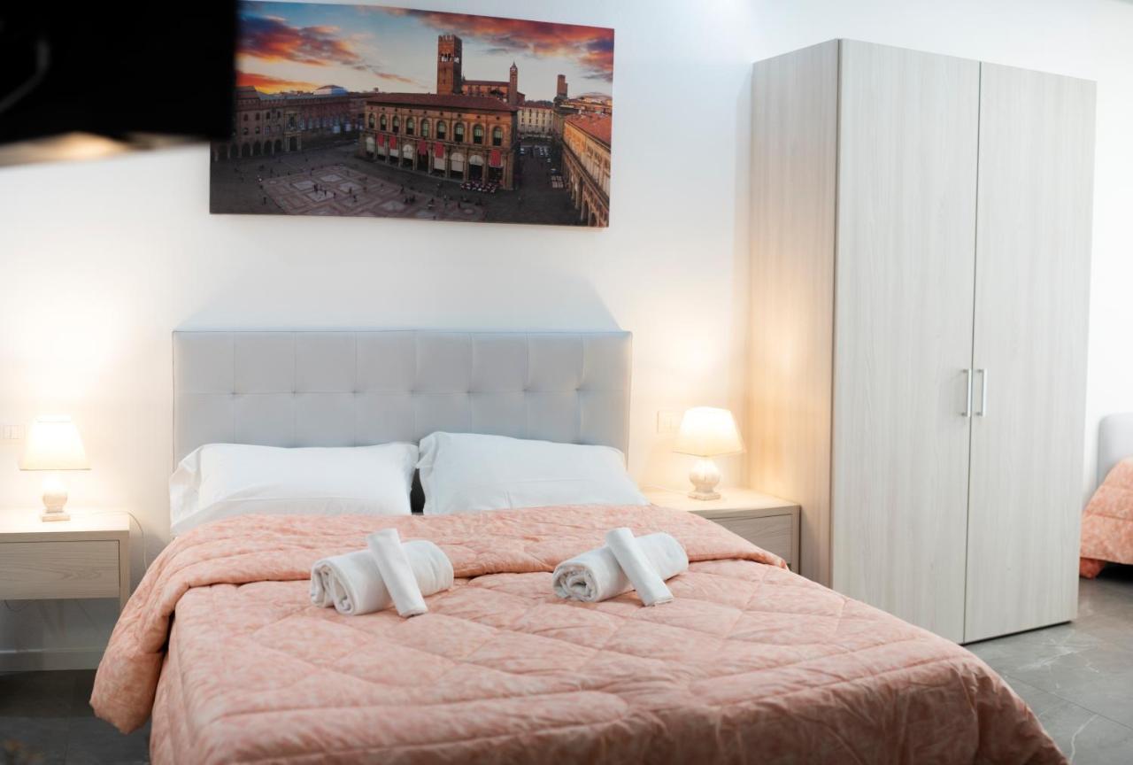 La Corte Del Sant'Orsola Rooms Bologna Bagian luar foto